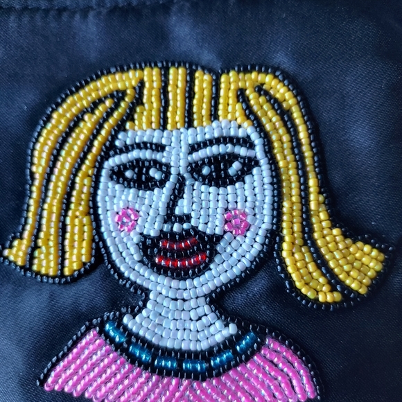 Elissa Bloom Night Out Satin Zippered Beaded Wristlet Blonde Girl - Picture 2 of 7